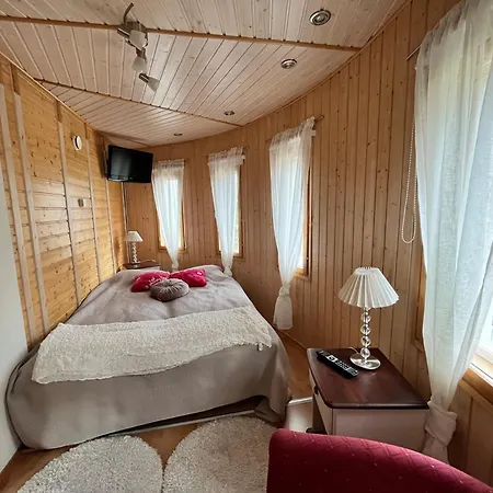 Muu, Laatulomat Apartamento